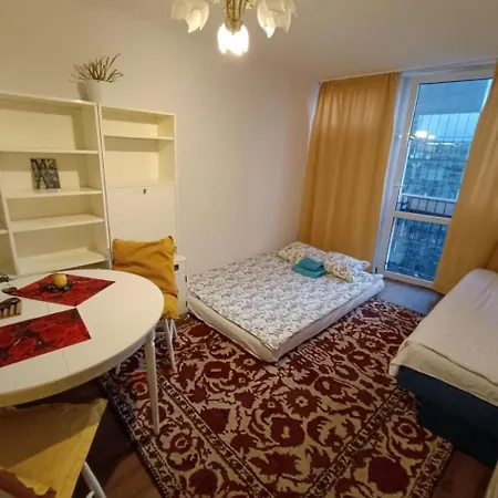 Homestay To Close